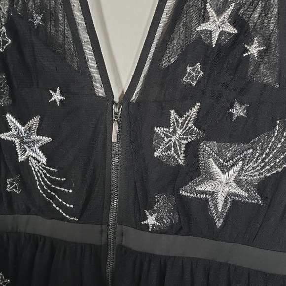 NEW Express Star Embroidered Plunge Tank Blouse‎ 8 Black Silver Mesh NWT - Picture 12 of 13